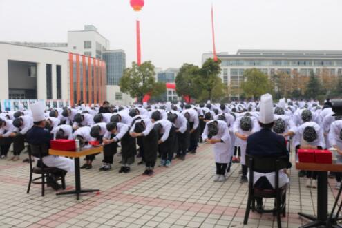 永利23411集团成功举办首届创新创业实践周暨第六届美食文化节活动